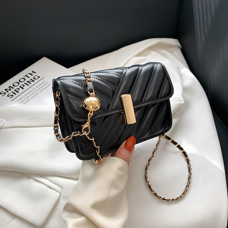 Trendy Small Square Crossbody Bag for Women 2023 New Chain Shoulder Bag