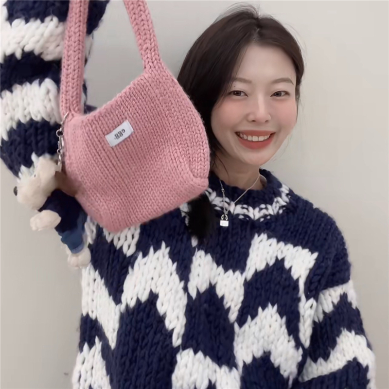 2024 Autumn Winter New Egg Korean Wool Knit Chunky Handheld Bag Solid Color Refined Handbag