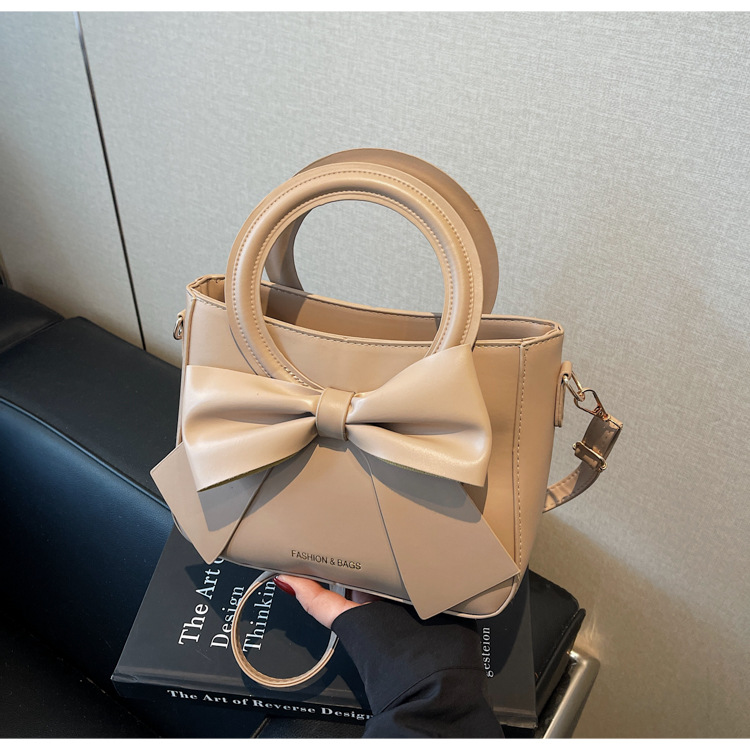 Minimalist Commuter Women’s Bag 2025 New Trendy High-End Textured Retro Bow Handbag Shoulder Crossbody Bag