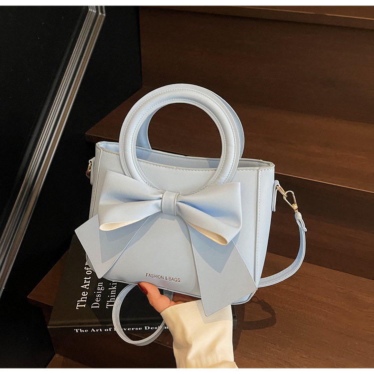 Minimalist Commuter Women's Bag 2025 New Trendy High-End Textured Retro Bow Handbag Shoulder Crossbody Bag - Image 4