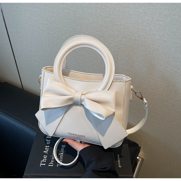 Minimalist Commuter Women's Bag 2025 New Trendy High-End Textured Retro Bow Handbag Shoulder Crossbody Bag - Image 3