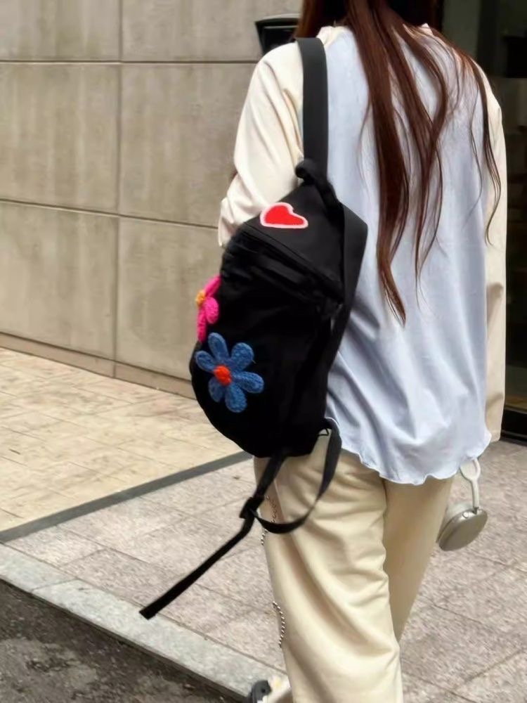 Korean Dongdaemun Large Heart Flower Patchwork Lightweight Travel Backpack - Image 4